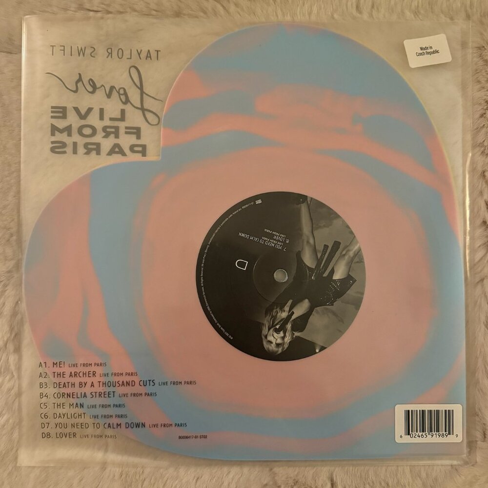 Taylor Swift - Lover Live From Paris - Heart Vinyl - Picture 2 of 5